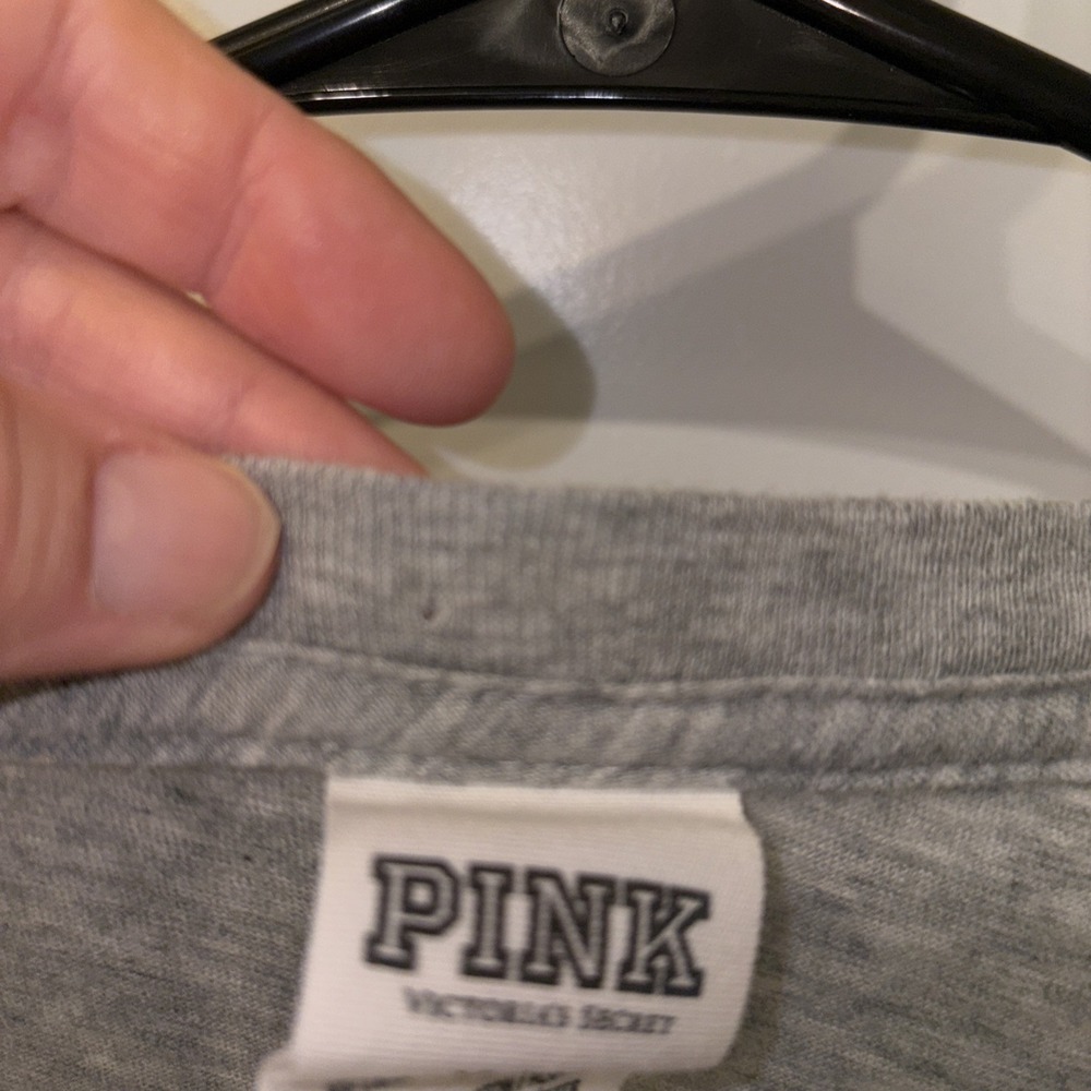Victoria's Secret Pink New York City Sequin V-Neck Tshirt Gray Medium Rare - Picture 7 of 13